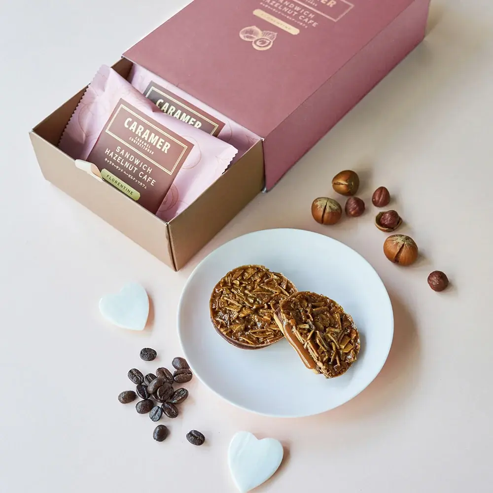 キャラメル菓子専門店「CARAMER」　香り立つコーヒーと２種のナッツが紡ぐ調和「キャラマーサンド ヘーゼルナッツカフェ」1月8日（木）新発売！ 画像 2