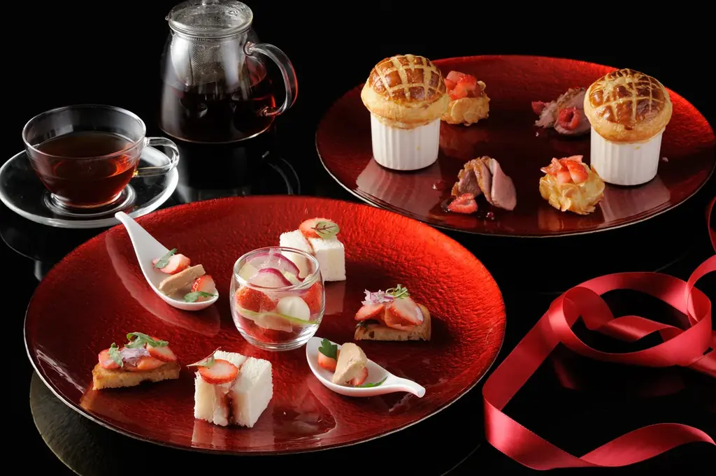 【ホテルグランヴィア岡山】真紅の世界に心ときめく、苺尽くしのアフタヌーンティー『“Rouge” et “Rouge”』 開催 画像 2