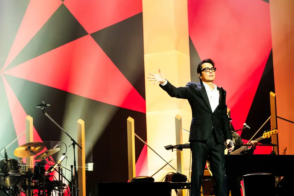 德永英明がリクエスト投票された楽曲の中からセットリストを組んだ今年の全国ツアーより、11月1日の東京公演の模様を2026年1月2日（金）午後7：00からお届け！放送・配信に先駆けライブレポートを公開！ 画像 4