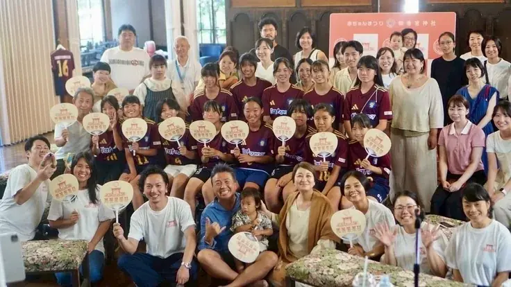 にっぽん★未来2125プロジェクト第一弾！！『生まれてきてくれて、ありがとう』の文化を未来へ繋ぐ「赤ちゃん回廊」建立プロジェクトが始動。京都・伏見にある安産・子育ての社「御香宮神社」にて。 画像 19