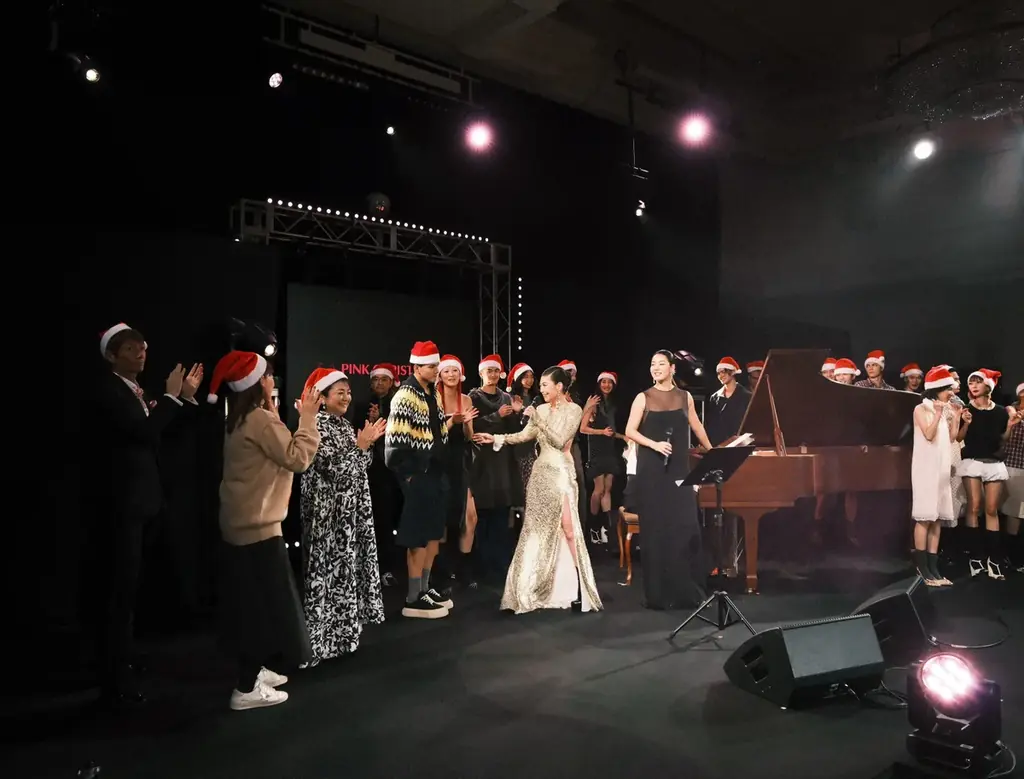 ファッションチャリティイベント「I Z A PINK CHRISTMAS® 2025」が開催 画像 18