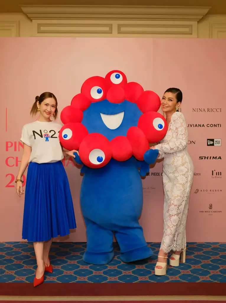 ファッションチャリティイベント「I Z A PINK CHRISTMAS® 2025」が開催 画像 25