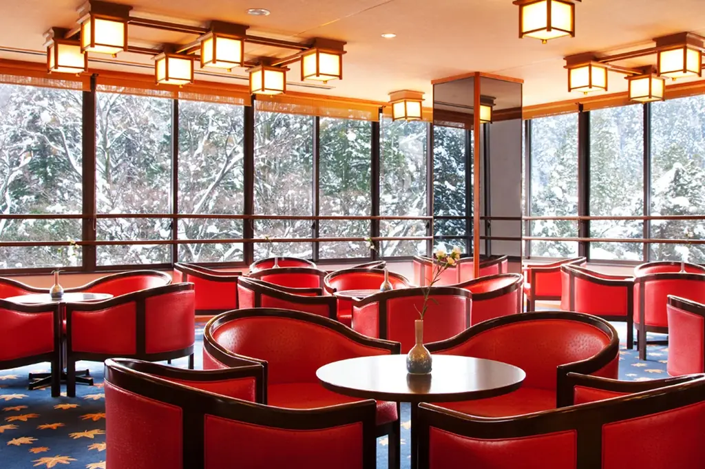 【新春☆親孝行旅のススメ】うまいもん×湯めぐり×山中塗り夫婦箸×記念写真♪ 姿ズワイガニ、ぶり、貸切風呂、ミニバー、街歩き、総湯、アイスストリート etc. 画像 5