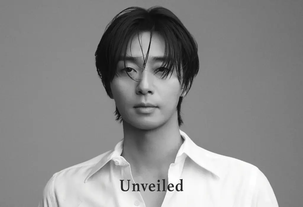 問い合わせ殺到中のパク・ソジュン写真集『Unveiled』ついに一般発売開始！新たに3枚の秘蔵カットを公開。2月には来日サイン会開催 画像 1