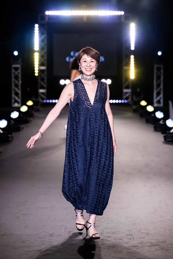 映画『お終活3 幸春！人生メモリーズ』 人々の幸せを応援するファッションチャリティイベント「IZA PINK CHRISTMAS 2025」へ賛同・寄付を実施 画像 2