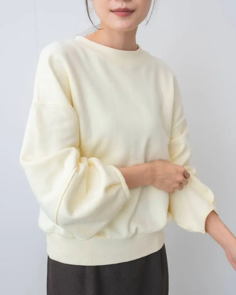 福岡発サステナブルブランド「rrrrrrrrr」、みかんの果皮と剪定した枝葉で染めた新作スウェットを、2026年1月8日（木）オンラインストアにて販売開始。 画像 6