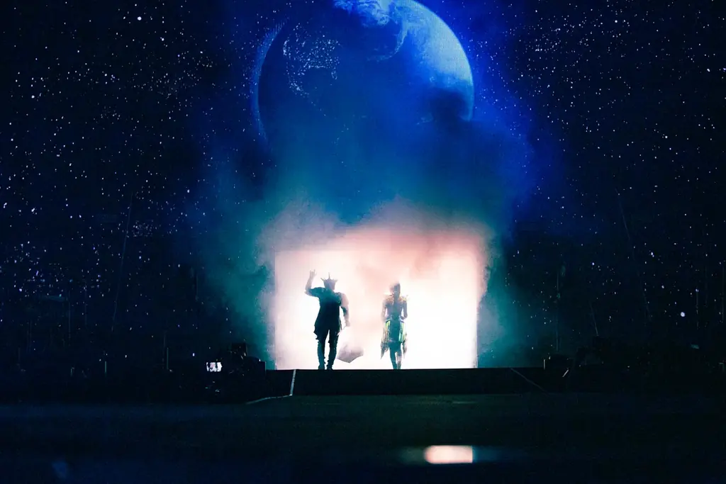 大きな注目を集めた聖飢魔II VS BABYMETAL、HR/HM界の悪魔と神による奇跡のジョイントギグ。感動のフィナーレを迎えた2日目の模様をレポート 画像 10