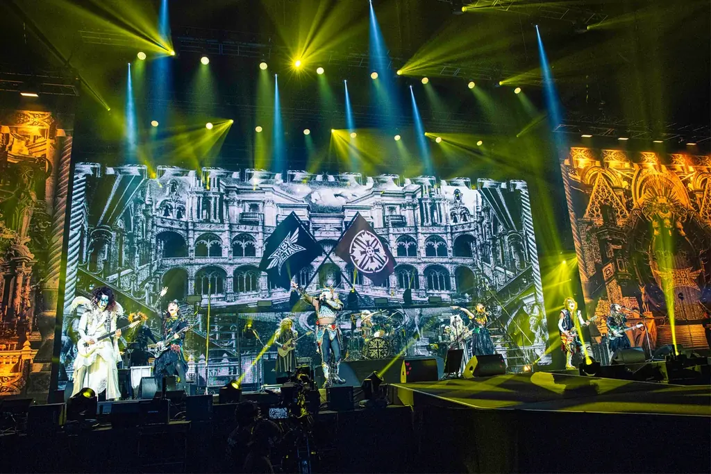 大きな注目を集めた聖飢魔II VS BABYMETAL、HR/HM界の悪魔と神による奇跡のジョイントギグ。感動のフィナーレを迎えた2日目の模様をレポート 画像 6