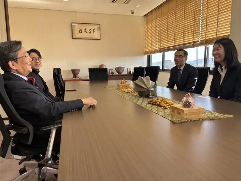 【岡山大学】令和7年度「ユネスコ研修プログラム」の第4期派遣学生が那須保友学長を表敬訪問 画像 2