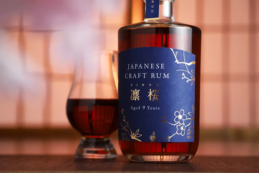 9年の熟成をした国産ダークラム「JAPANESE CRAFT RUM 凛桜 -rinou-」の抽選販売を開始 画像 2