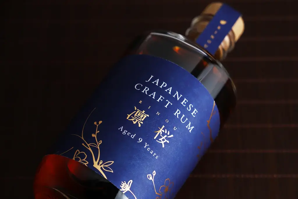 9年の熟成をした国産ダークラム「JAPANESE CRAFT RUM 凛桜 -rinou-」の抽選販売を開始 画像 3