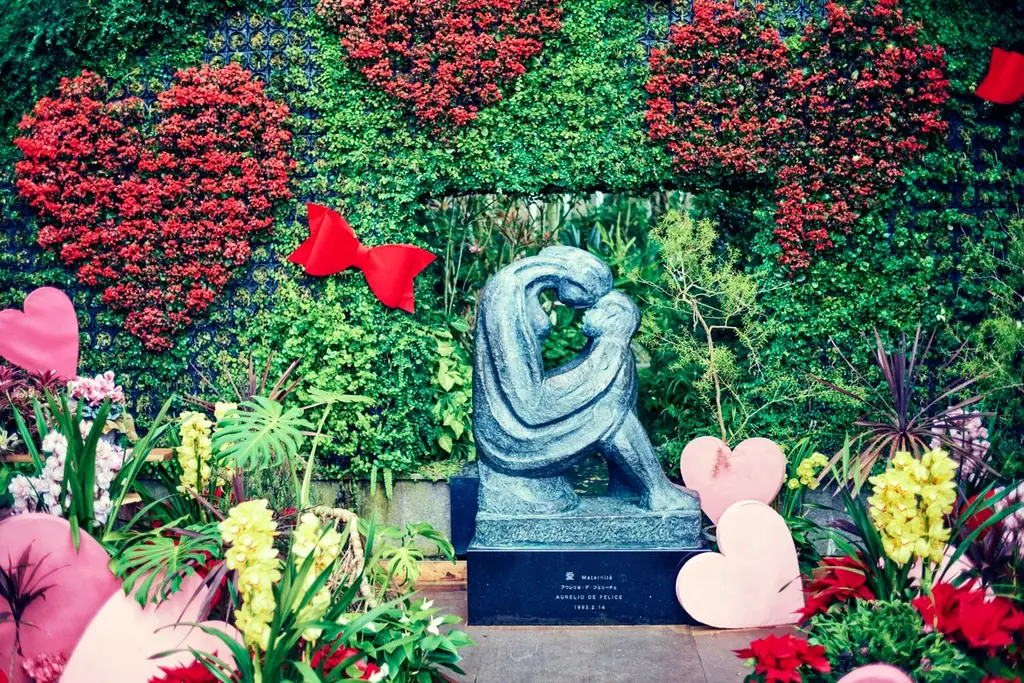 神戸布引ハーブ園で「Winter Garden Fair 2026」を開催。「ほっこり心温まる」をテーマに、温室を中心に、赤やピンクのハートのオブジェやリボン、カラフルな花々が演出するガーデンが登場！ 画像 12