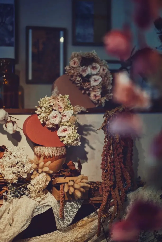 神戸布引ハーブ園で「Winter Garden Fair 2026」を開催。「ほっこり心温まる」をテーマに、温室を中心に、赤やピンクのハートのオブジェやリボン、カラフルな花々が演出するガーデンが登場！ 画像 13