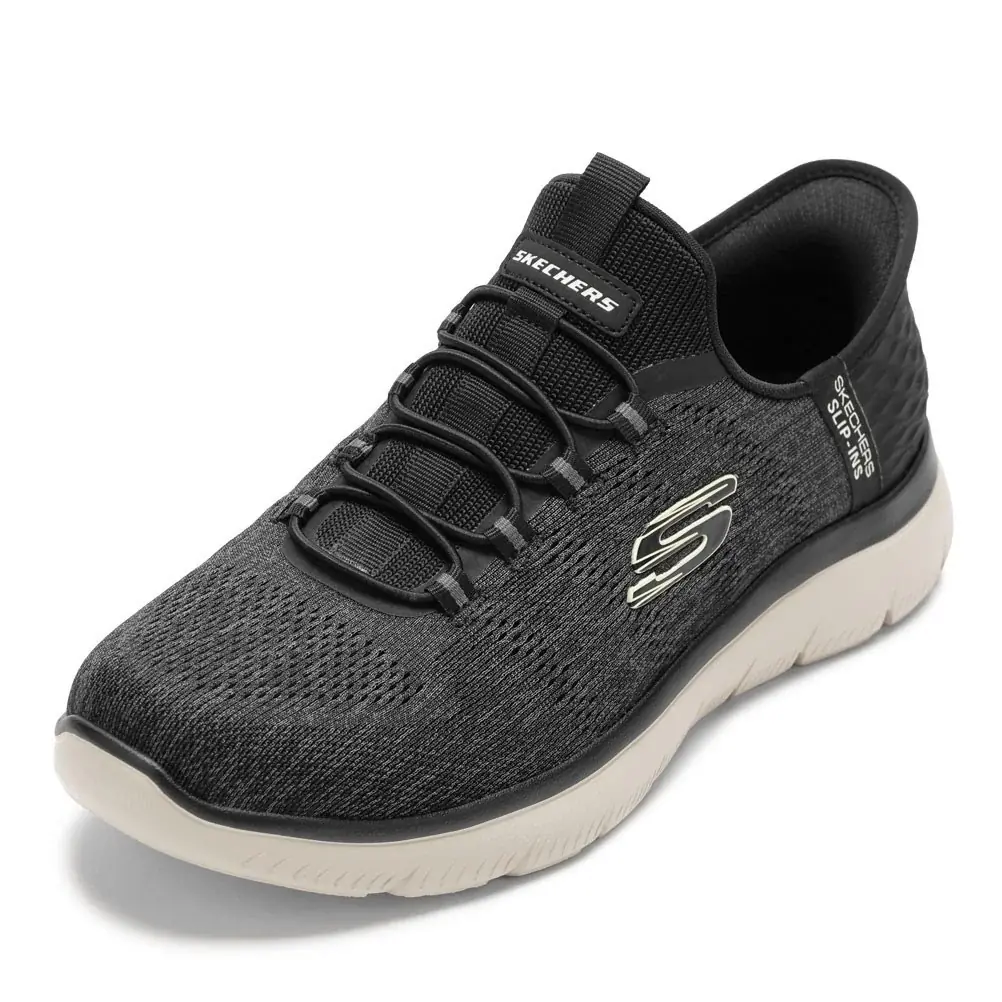 チヨダの初売りは人気ブランドスニーカーが30%OFF！イメージキャラクター・高橋みなみさん＆ハナコさん出演の新春初売りセールTVCMを全国で放映。 画像 9