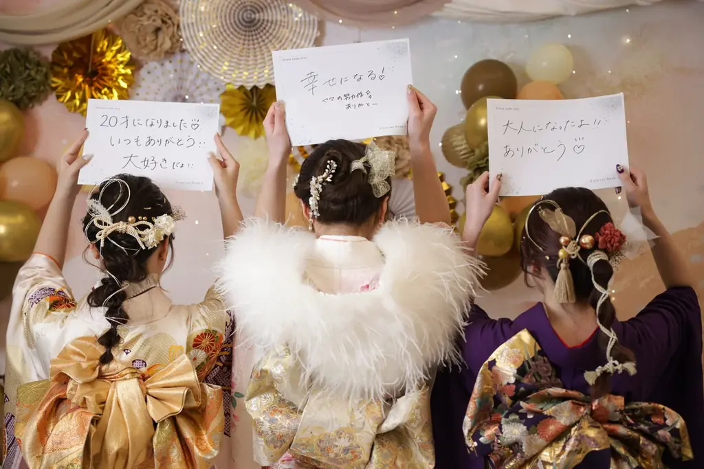 コロナ禍の高校生活を乗り越えた新成人へ。広島エリア最大級規模で成人式当日、1,000名超の晴れ姿のお支度を実施。“青春を奪われた世代”に最高の門出を！　～各メディアの皆様の取材も承ります～ 画像 4