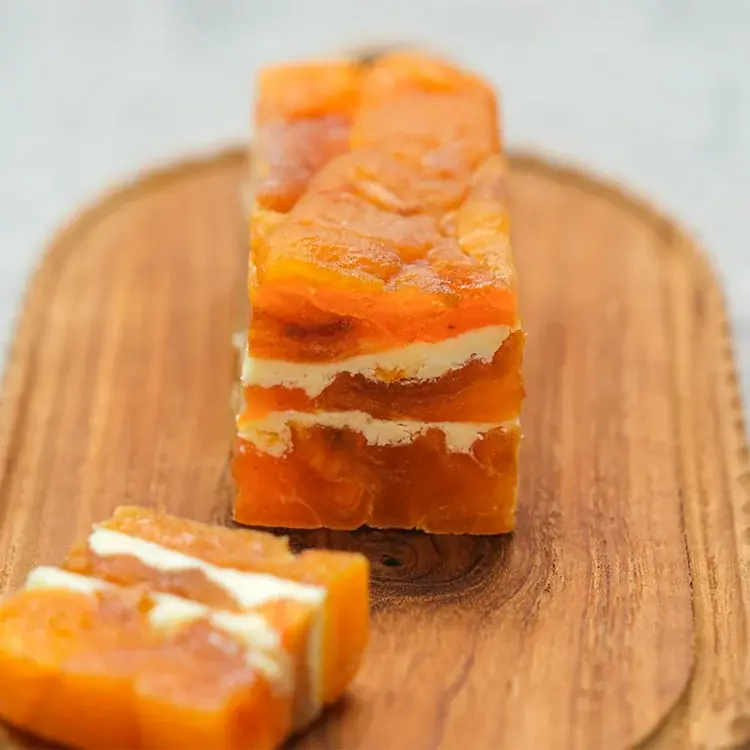 【至福の甘じょっぱさ】信州駒ヶ根産あんぽ柿とバターが溶け合う『長野県産あんぽ柿のバターミルフィーユ』をスナックミーオンライストアで期間限定発売 画像 3