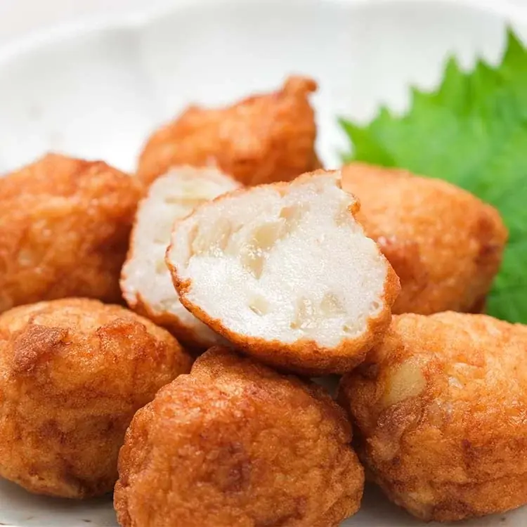 明石の天然鯛を贅沢に。淡路の藻塩が引き立てる、素材を味わう『明石鯛を味わうさつま揚げ』をスナックミーオンラインストアで期間限定発売 画像 2