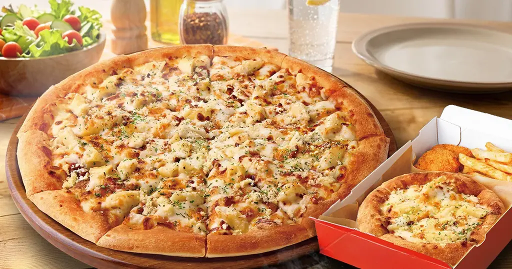 【ピザ×グラタン＝最強】ピザハットから、とろっとアツアツ「グラタンピザ」登場！全8種ピザを2026年1月5日（月）〜期間限定発売！ 画像 11