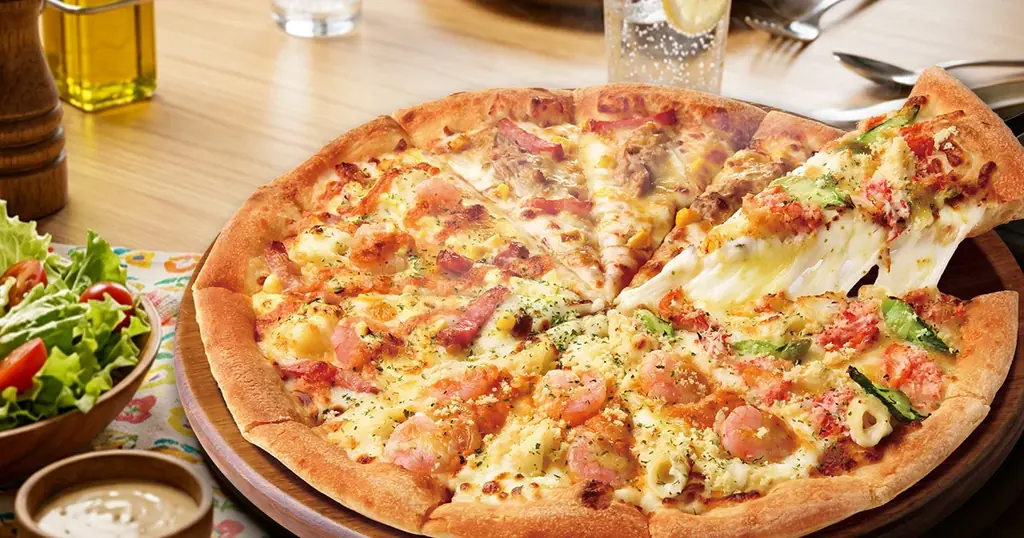 【ピザ×グラタン＝最強】ピザハットから、とろっとアツアツ「グラタンピザ」登場！全8種ピザを2026年1月5日（月）〜期間限定発売！ 画像 5