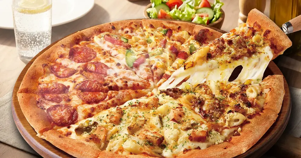 【ピザ×グラタン＝最強】ピザハットから、とろっとアツアツ「グラタンピザ」登場！全8種ピザを2026年1月5日（月）〜期間限定発売！ 画像 6