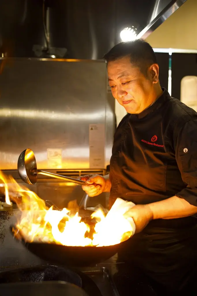 シビ辛が癖になる!“四川料理の巨匠”菰田シェフが中華まんを初監修！「麻辣チーズ肉まん」や「黒酢酢豚」が1月6日（火）から順次発売! 画像 4
