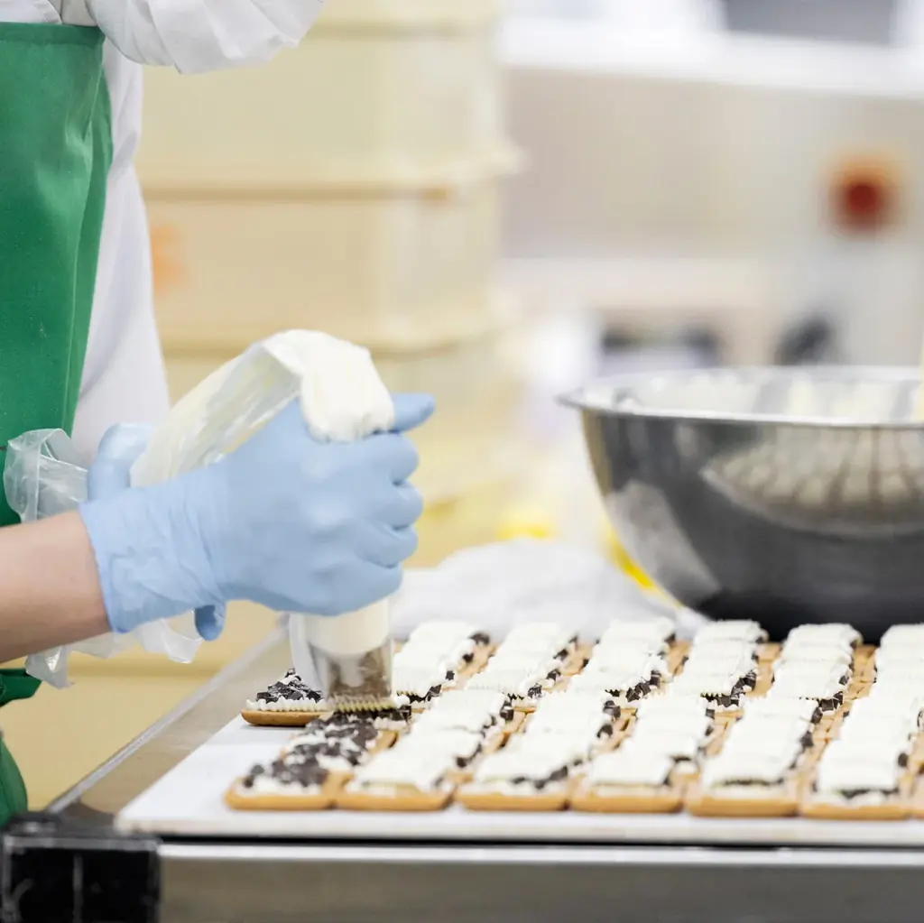 【チョコ好き必見】程よい塩味とチョコの絶妙な組み合わせ。冬季限定ご褒美スイーツ『セゾンウィッチ（塩チョコ）』登場 画像 3