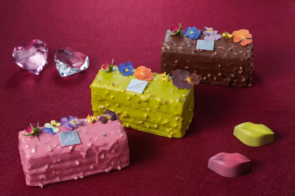 色鮮やかなチョコレートで、バレンタインの甘いひとときを「バレンタインスイーツ2026」発売【ウェスティンホテル仙台】 画像 1