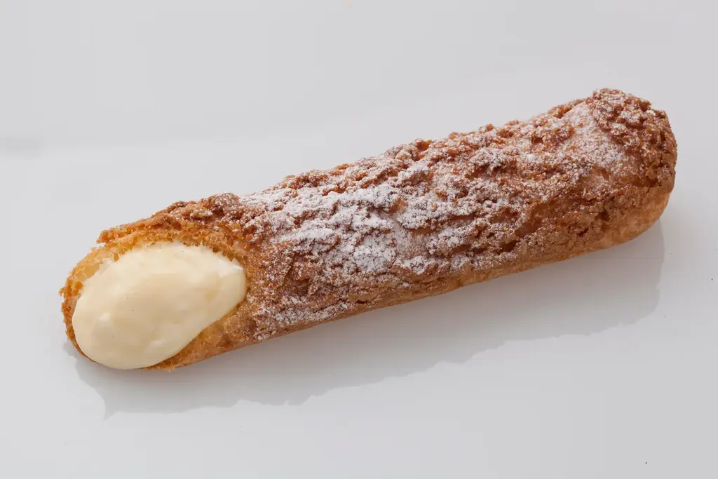 【ビアードパパ】片手で手軽に楽しめる“ザクザク！スティックシュー”が期間限定で登場！ご当地シューファン投票1位の“北海道ミルクバニラシュー”も約7年ぶりに復活 画像 2