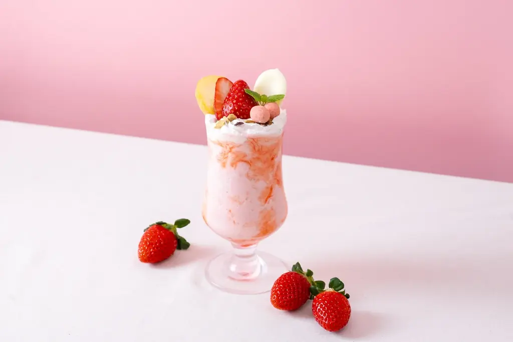 おふろcafe utataneにて、埼玉県産プレミアムいちご「あまりん」をたっぷり使用した洋食メニューやスイーツを期間限定で提供します 画像 5