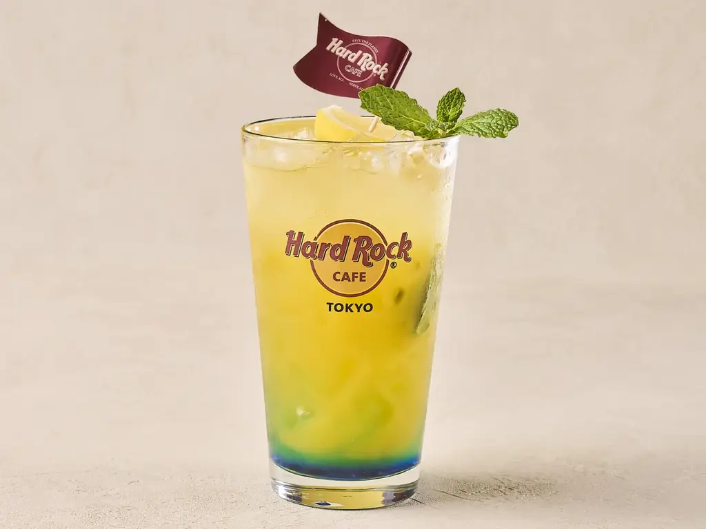 「ハードロックカフェ」×TVアニメ「NARUTO-ナルト-」コラボ・スペシャルメニュー「ナルトのラーメンバーガー」／「トロピカル木ノ葉ソーダ」 画像 4