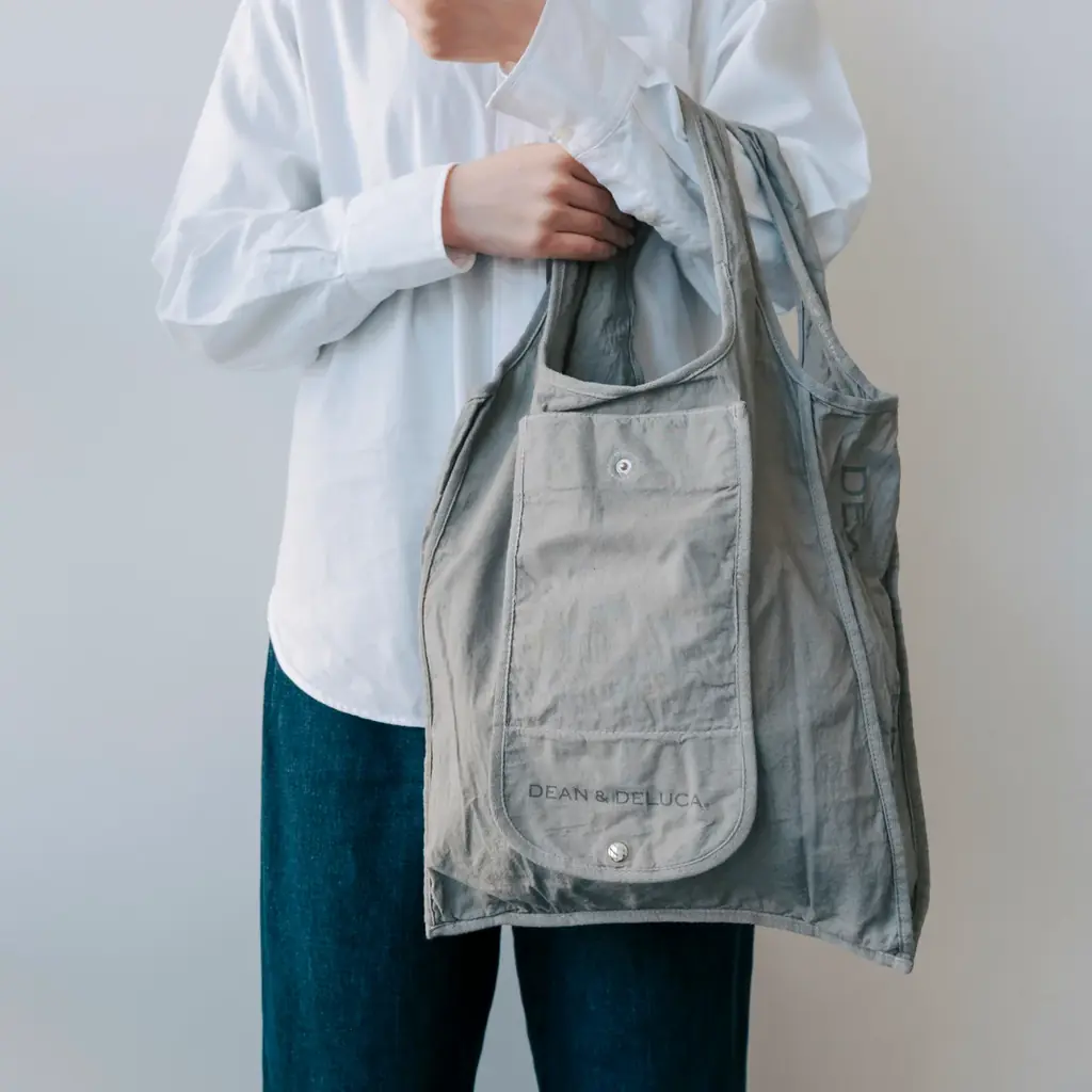 DEAN & DELUCAがBetulaN（ベチュラン）とつくる 葡萄の果皮から生まれた天然染めのショッピングバッグ 画像 6