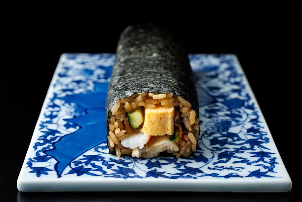 【シェラトン都ホテル東京】匠の技が息づく「鮨 白金 さえ㐂」の特製恵方巻【限定30本】予約受付開始 画像 1