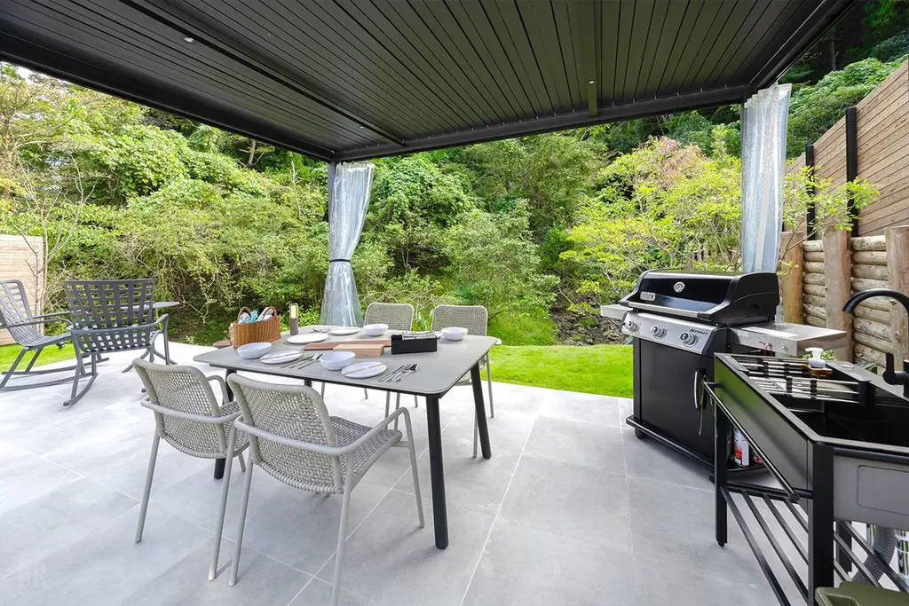 【2025年11月GRAND OPEN】都心から90分、小川のほとりに佇む大人の秘密基地「SUP BASE KAMOGAWA」で叶える”何もしない”贅沢時間 画像 18