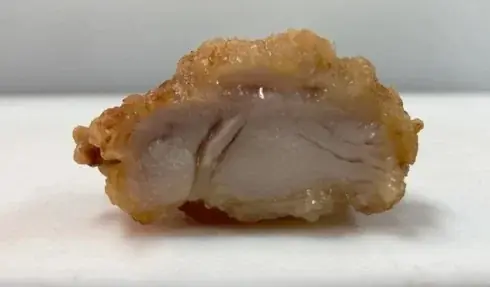 黒胡椒がガツンと刺激的！セブン‐イレブンの人気商品「若鶏のからあげ」シリーズから『やみつき！黒胡椒からあげ（もも）3個入り』が登場！ 画像 5