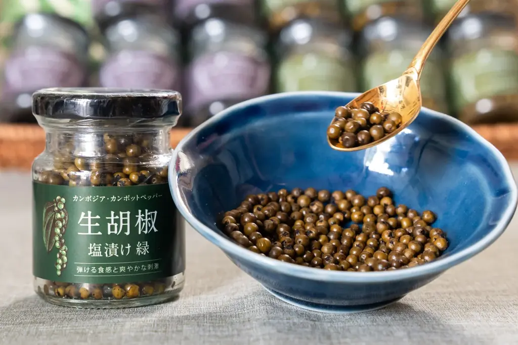 【大阪万博で1万個完売】代官山 蔦屋書店にカンボジア産「S.E.A.T.S Farm カンポットペッパー 生胡椒の塩漬け」が初上陸！ 1月6日より期間限定販売 画像 8
