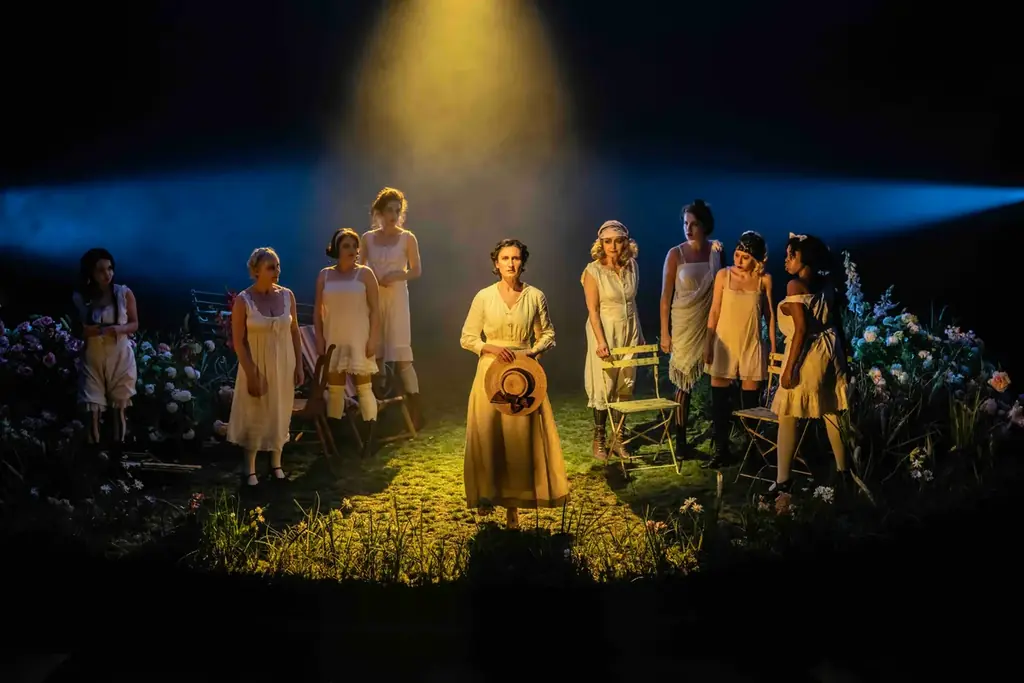 1/23(金)〜TOHOシネマズ日比谷ほかで公開になるナショナル・シアター・ライブ『ウォレン夫人の職業』の予告編が完成しました 画像 1