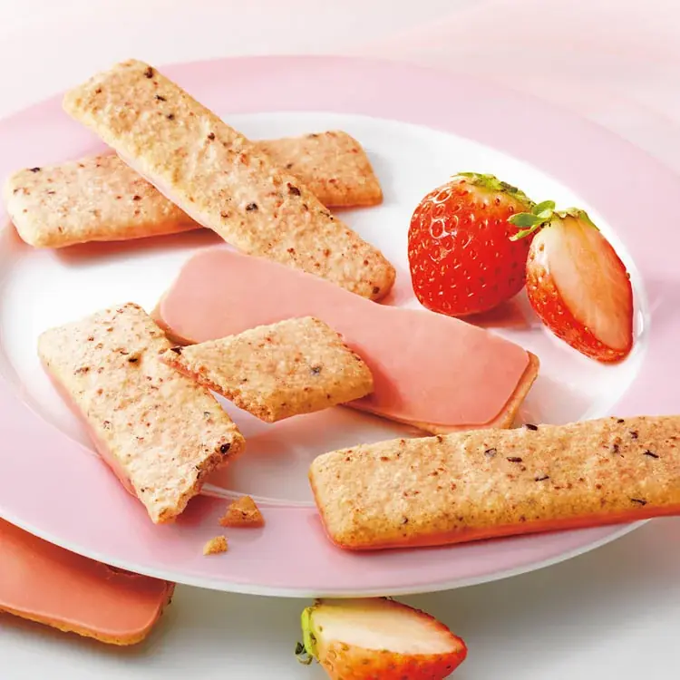 【ロイズ】バレンタインの新作スイーツを1月7日に発売。ロゼシャンパンを“一杯のショコラ”で楽しめるスイーツや、バトンクッキーの新フレーバーも登場。 画像 8