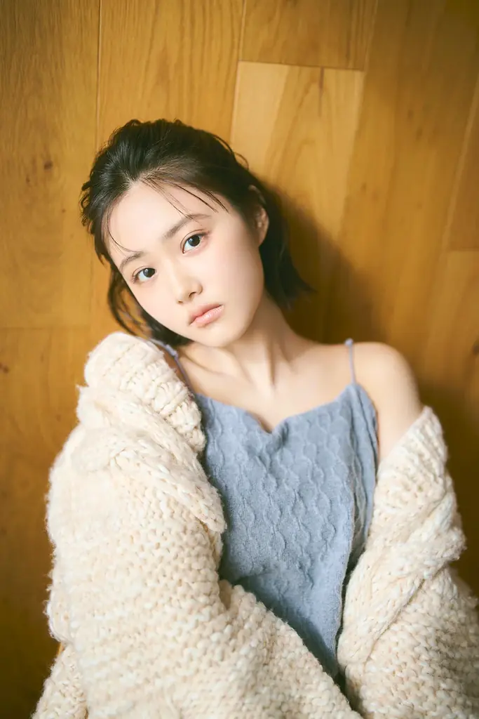 原菜乃華の4月始まり卓上カレンダーが3月30日発売