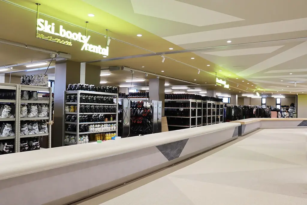 暖冬・少雪でも【スキー場集客が過去最多】！開業５６年目に１２月末までの来場者数「３万１３２８人」を記録！「人工造雪機の雪造り」で秋からゲレンデオープン！関西最大級のスキー場「グランスノー奥伊吹」 画像 8