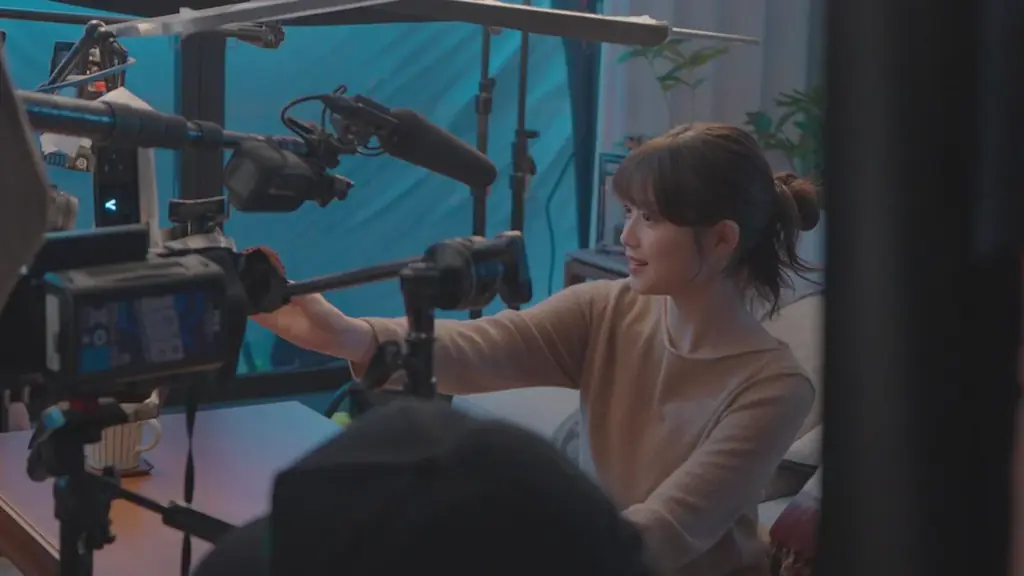 【ミスタードーナツ】1月9日（金）から新発売の「Mister Donut×GODIVA」を紹介する、自分をめいっぱい甘やかす夜を描いた新TVCM「甘やかしていい日。」篇が同日から放映開始 画像 5