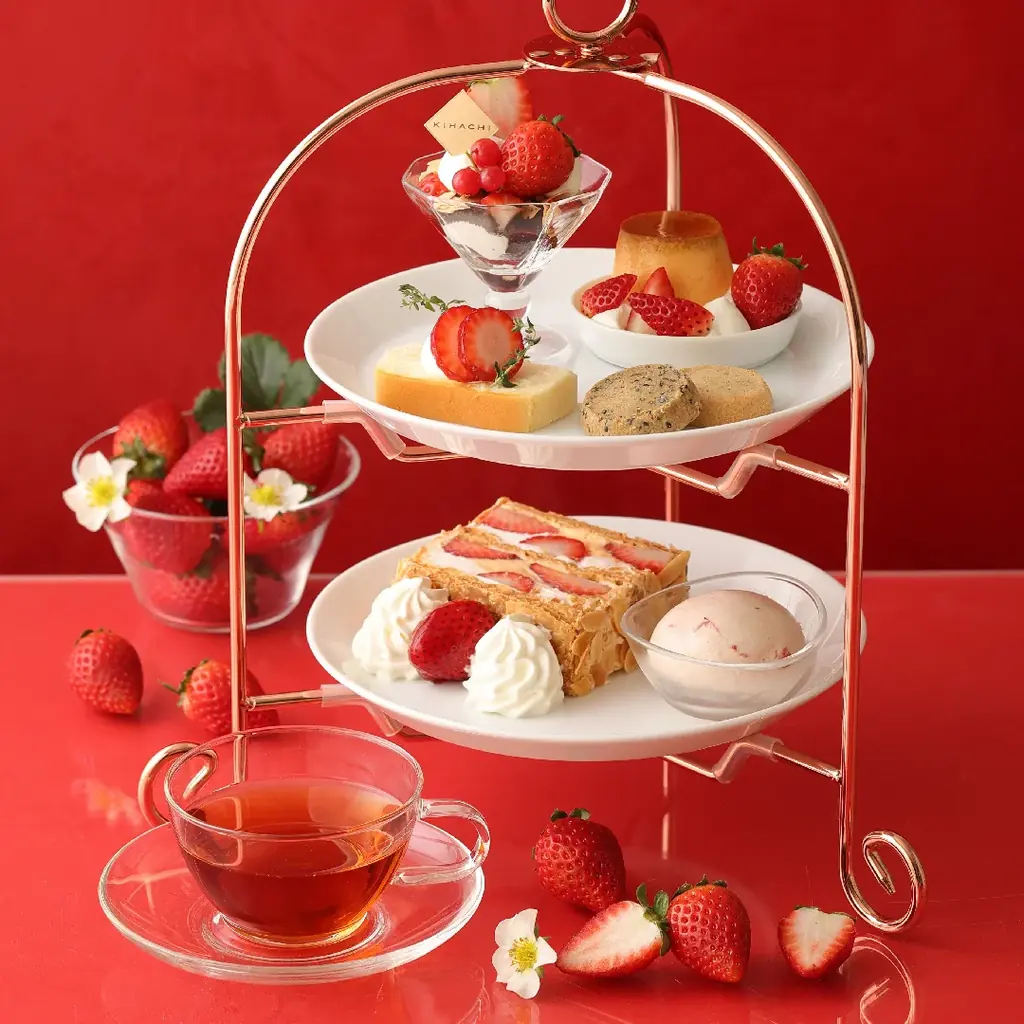 【キハチ カフェ】苺がおいしい季節の「ストロベリーフェア」開催！ナポレオンパイをパフェに仕立てた“あまおう苺”の贅沢パフェなど 画像 11