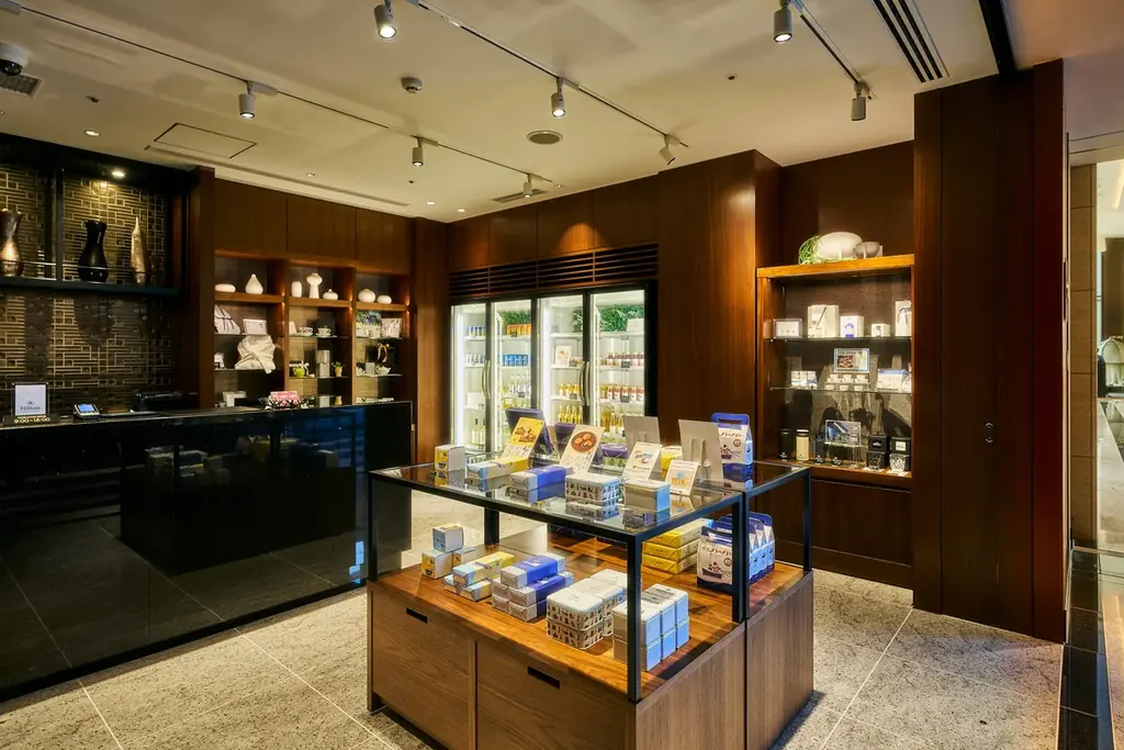 【ヒルトン横浜】果実とナッツを味わう、大人のバレンタインチョコセレクションを販売 画像 2