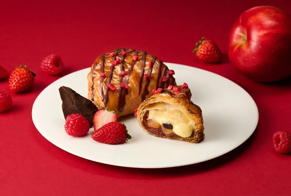 【バレンタイン】RINGOが贈る冬の期間限定｜とろける甘い“自分ご褒美”のアップルパイが2種類登場！「ダブルキャラメル」「ダブルベリーショコラ」 画像 6