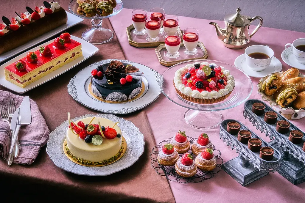 【ホテルオークラ東京ベイ】「グラン・スイーツブッフェ～苺とショコラの饗宴～」2月に開催 画像 1