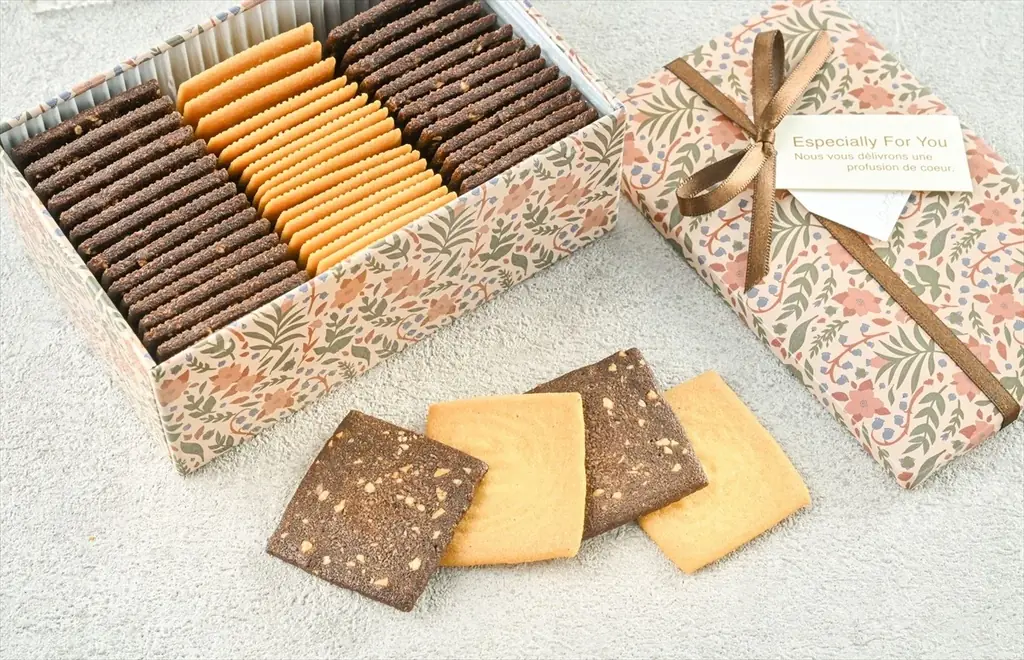 【Buttery】2種のクッキーを食べ比べ！バレンタイン限定「プレーン＆アマンドショコラ」クッキー缶を1月15日より期間限定販売 画像 2