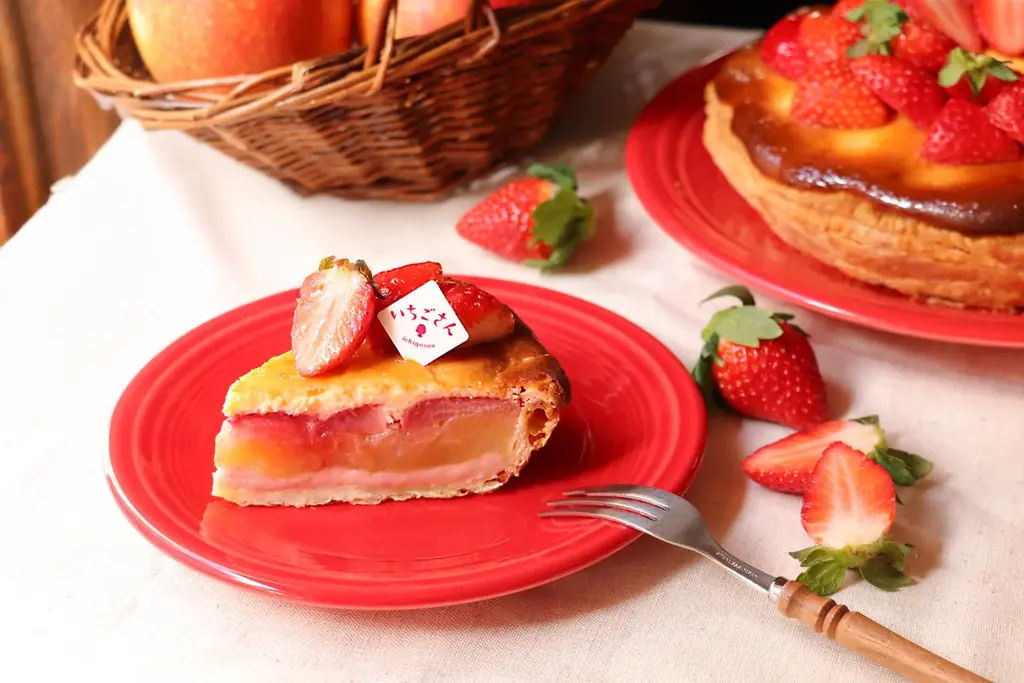 【青山店限定】アップルパイ専門店「グラニースミス」1月15日（いちごの日）より、佐賀県産“いちごさん”を使用した「いちごさんどう2026」限定アップルパイが登場！ 画像 3