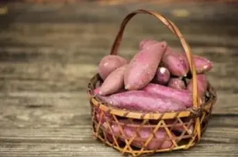 【関東地方限定】昨年大好評！テレ玉とのコラボ第2弾が美味しさ進化で帰ってきた埼玉愛溢れるソウルフードのこだわりグルメ3品1月13日（火）ファミリーマートに登場！ 画像 8