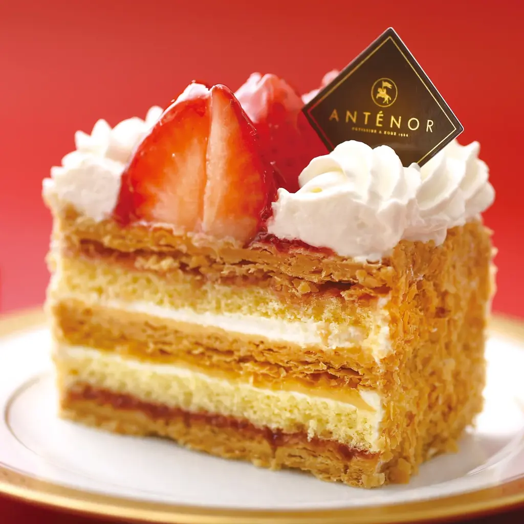 【アンテノール 苺フェスタ】あまおうや紅ほっぺを使用したこだわりの苺スイーツが勢ぞろい！この時期だけの苺づくしのおいしさを楽しんで。 画像 2