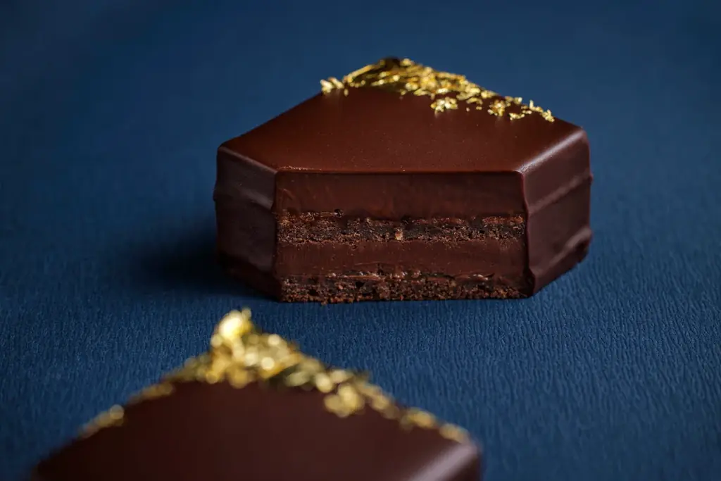 【フォーシーズンズホテル東京大手町】カカオの魅惑に誘うバレンタインスイーツ 画像 2