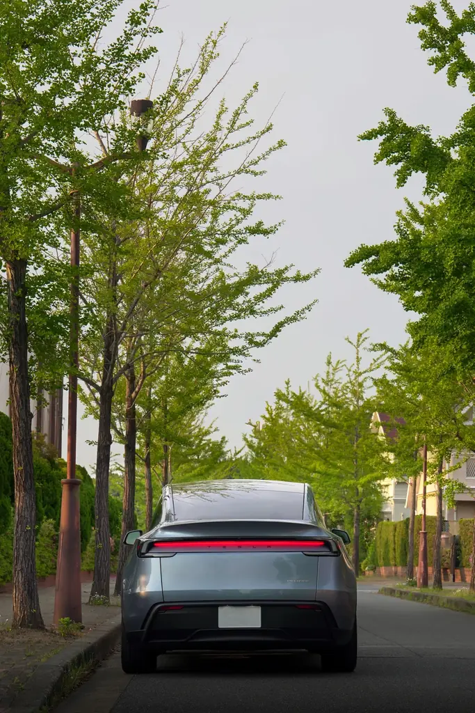 国内初の新設テスラセンターを福岡アイランドシティにオープン 画像 4